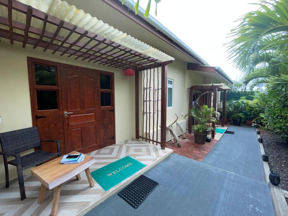 Milles Montagnes Residence Anse Royale Ngoại thất bức ảnh