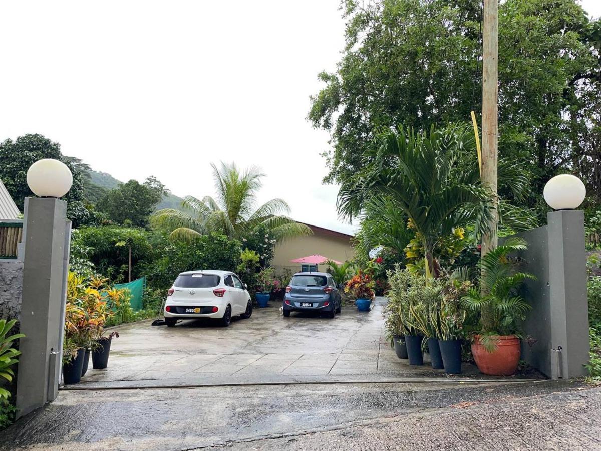 Milles Montagnes Residence Anse Royale Ngoại thất bức ảnh