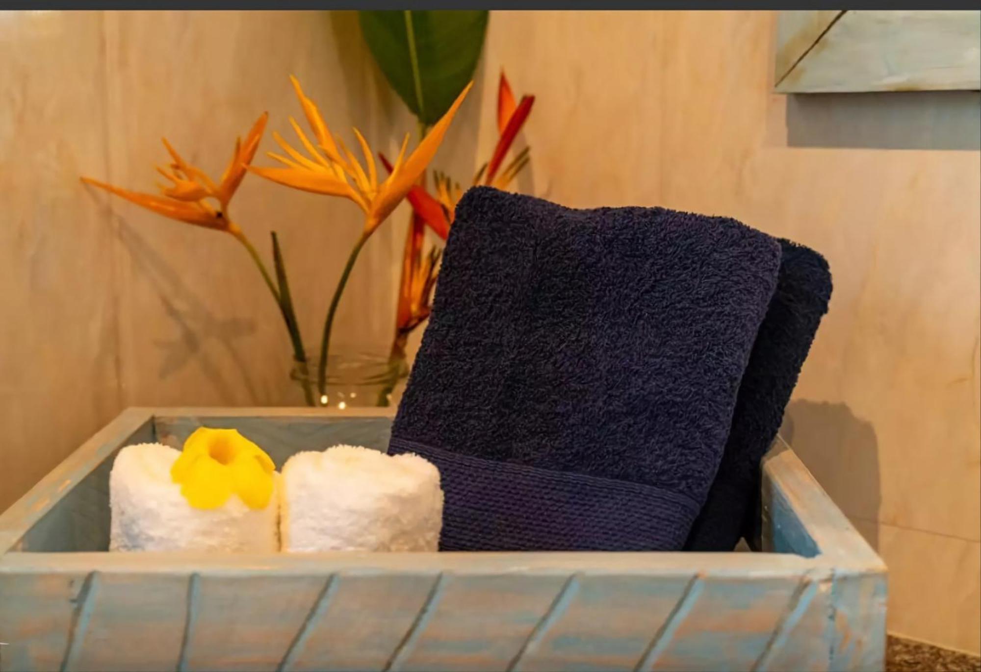 Milles Montagnes Residence Anse Royale Ngoại thất bức ảnh